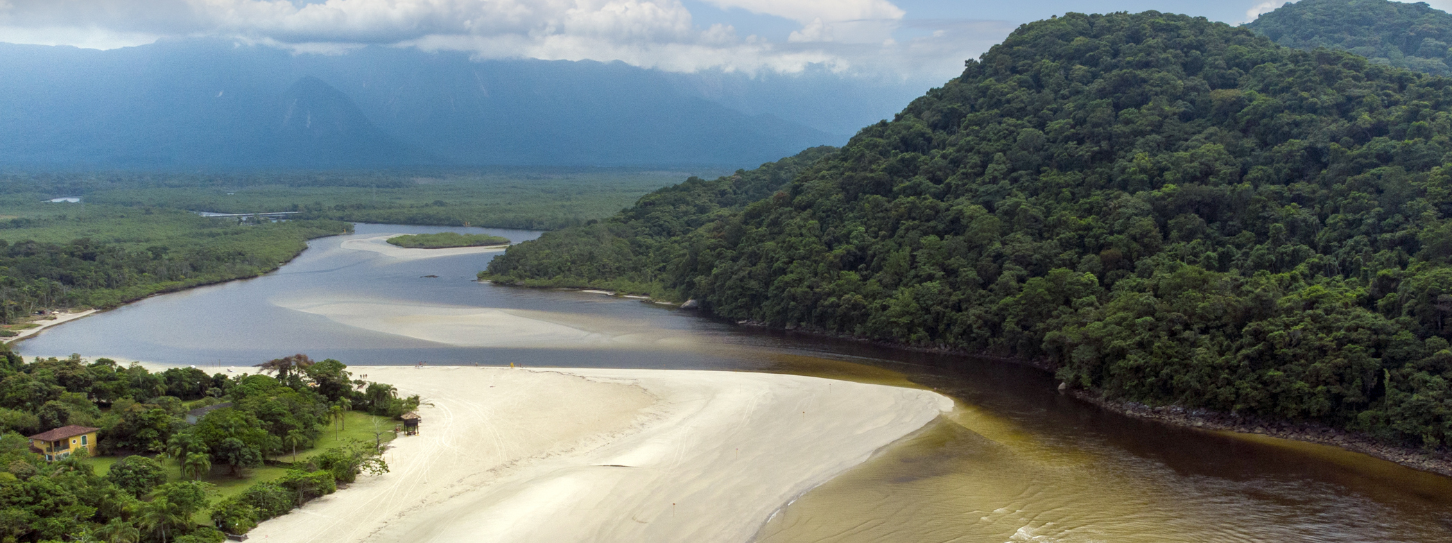Praia e rio Guaratuba - Litoral Norte - Bertioga
